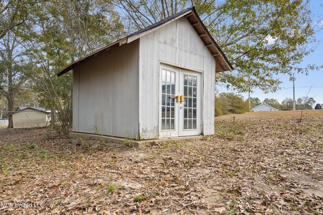 11888 Bell Avenue, Biloxi, MS 39532