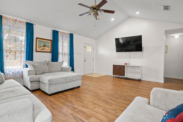 11888 Bell Avenue, Biloxi, MS 39532