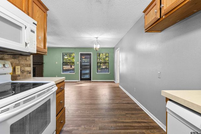 473 Meadow View, Holly Lake Ranch, TX 75765