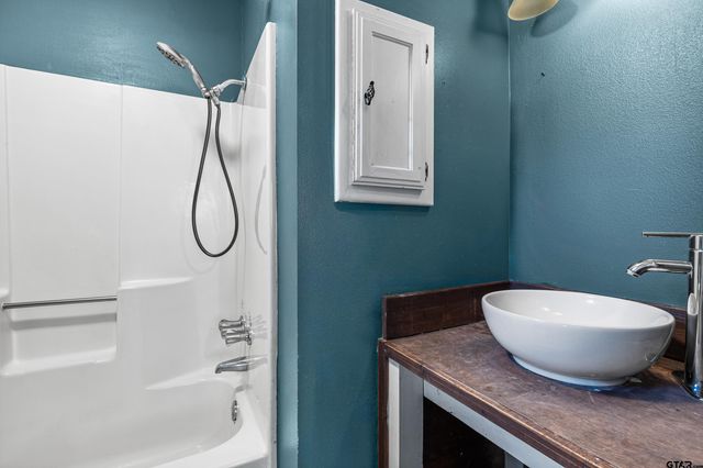 473 Meadow View, Holly Lake Ranch, TX 75765