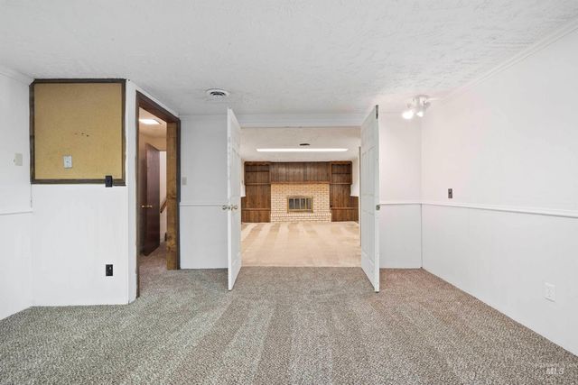 727 Mae Dr, Twin Falls, ID 83301