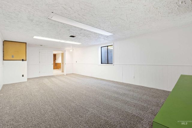 727 Mae Dr, Twin Falls, ID 83301