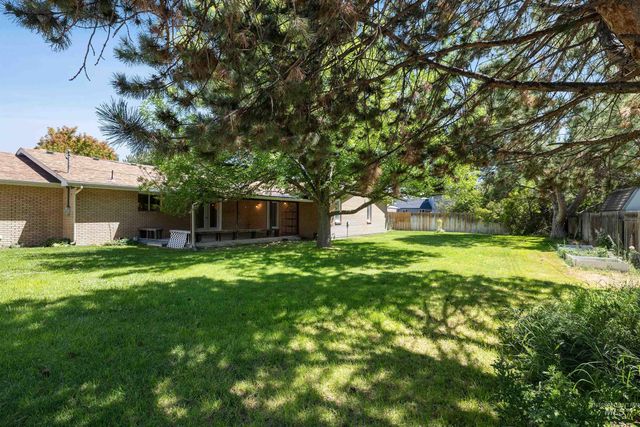 727 Mae Dr, Twin Falls, ID 83301