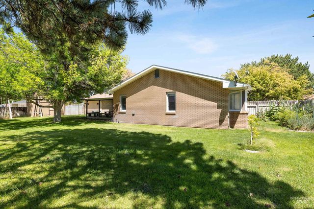 727 Mae Dr, Twin Falls, ID 83301