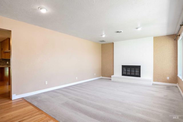 727 Mae Dr, Twin Falls, ID 83301
