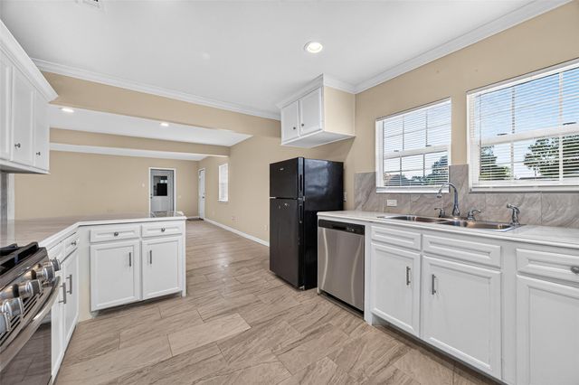 2302 Norman Street, Pasadena, TX 77506