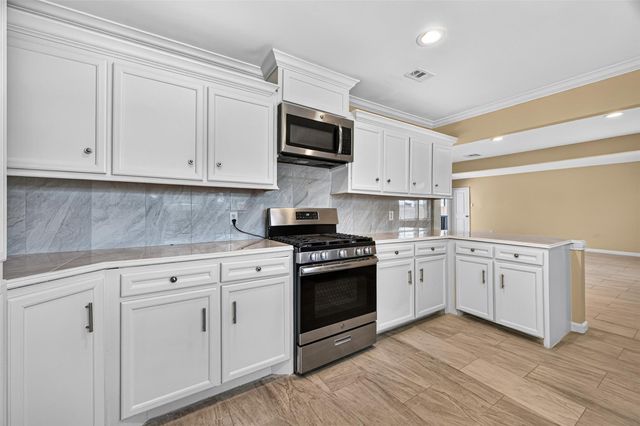 2302 Norman Street, Pasadena, TX 77506