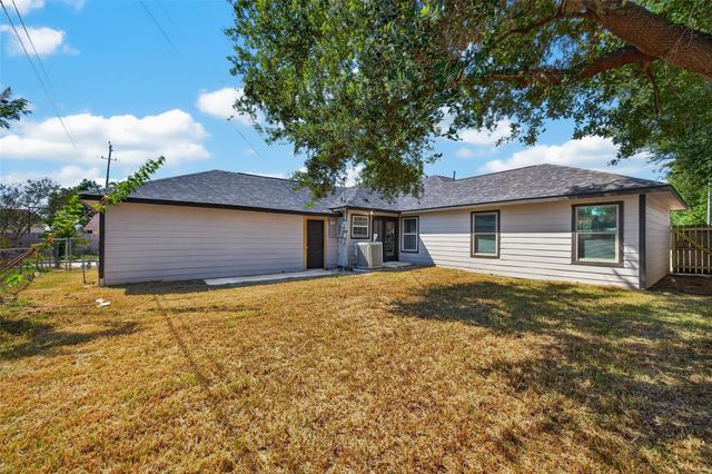 2302 Norman Street, Pasadena, TX 77506