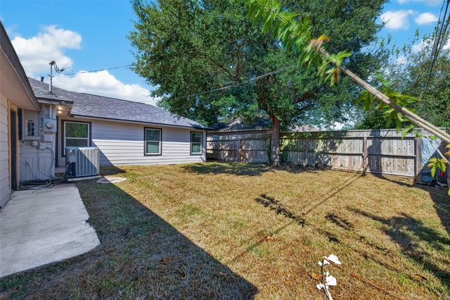 2302 Norman Street, Pasadena, TX 77506