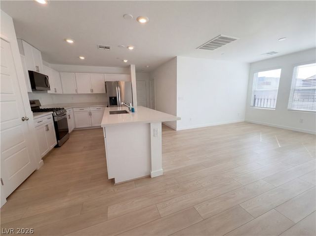 4242 Vivenda Street 1, Las Vegas, NV 89115