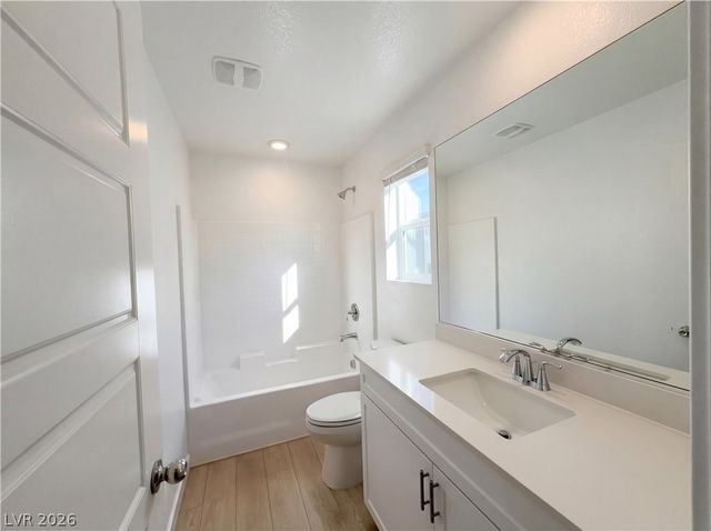 4242 Vivenda Street 1, Las Vegas, NV 89115