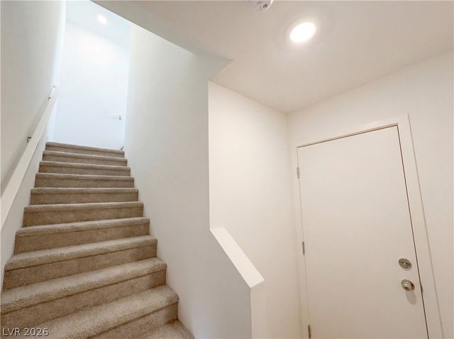 4242 Vivenda Street 1, Las Vegas, NV 89115