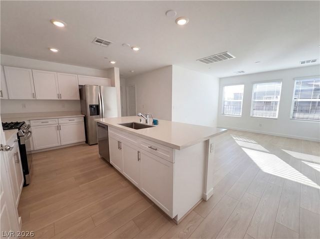 4242 Vivenda Street 1, Las Vegas, NV 89115