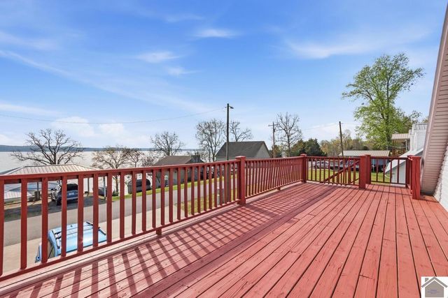 49 Lake Shore Drive, New Concord, KY 42076