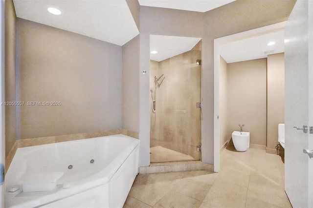 400 Alton Rd 1011, Miami Beach, FL 33139