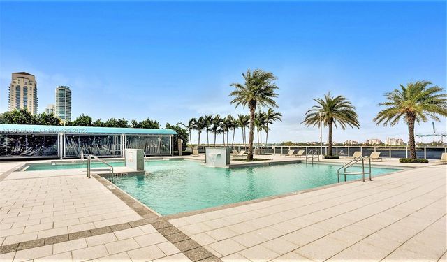 400 Alton Rd 1011, Miami Beach, FL 33139