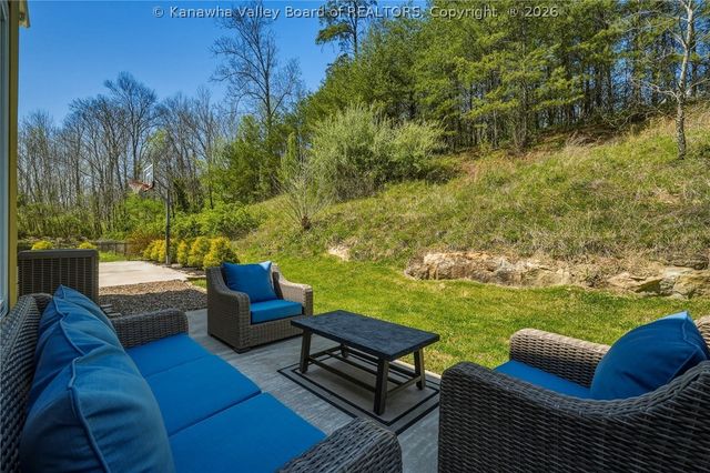 72 James Circle, Culloden, WV 25510