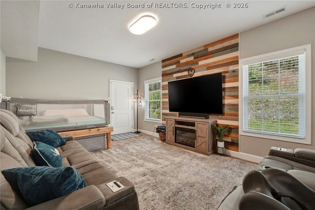 72 James Circle, Culloden, WV 25510