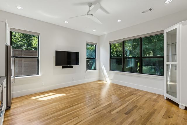 661 Harter Road, Dallas, TX 75218