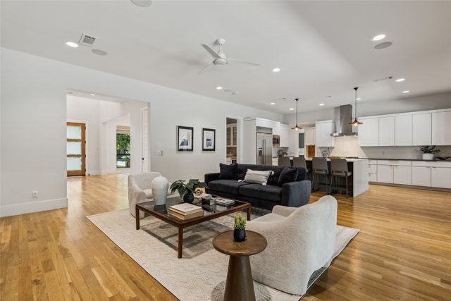 661 Harter Road, Dallas, TX 75218