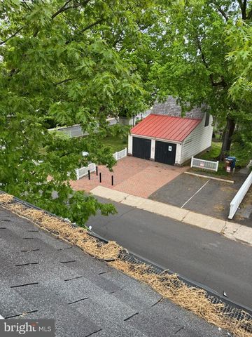 109 S COURT ST, Newtown, PA 18940