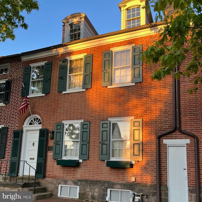 109 S COURT ST, Newtown, PA 18940