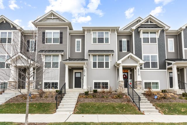 2016 Yellowstone Boulevard, Mundelein, IL 60060