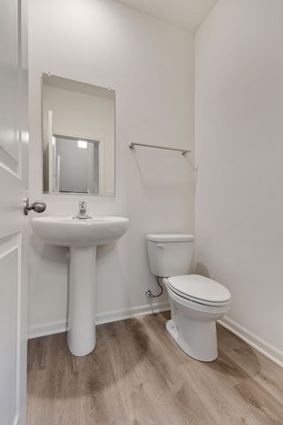 2016 Yellowstone Boulevard, Mundelein, IL 60060