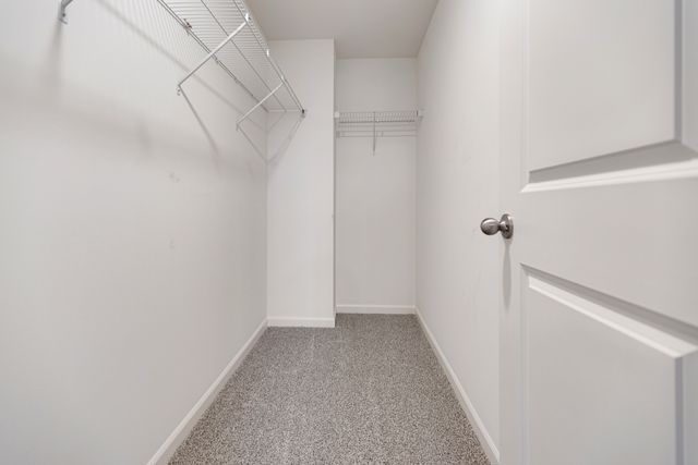 2016 Yellowstone Boulevard, Mundelein, IL 60060