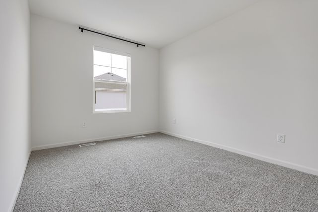 2016 Yellowstone Boulevard, Mundelein, IL 60060