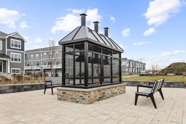 2016 Yellowstone Boulevard, Mundelein, IL 60060