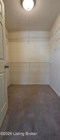 8039 Saint Andrews Village Dr, Louisville, KY 40241