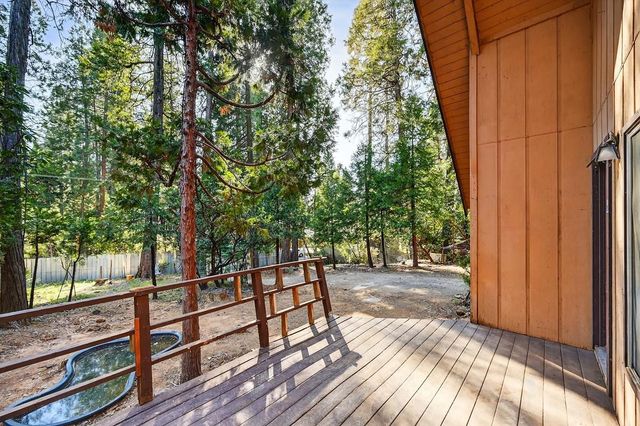 26151 Buckhorn Ridge Rd, Pioneer, CA 95666