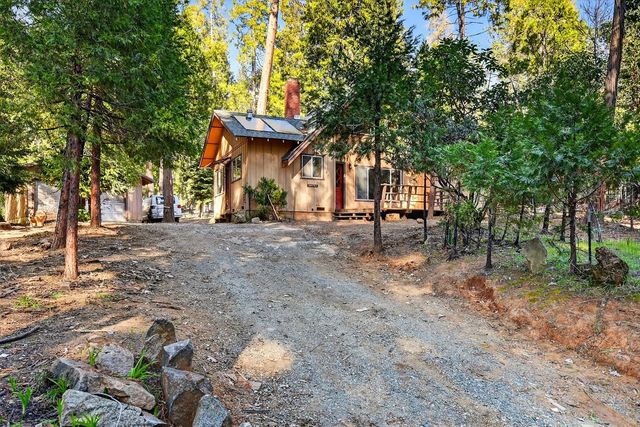 26151 Buckhorn Ridge Rd, Pioneer, CA 95666