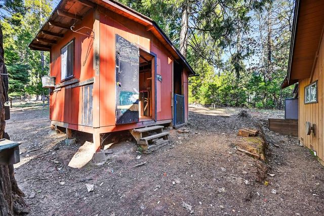 26151 Buckhorn Ridge Rd, Pioneer, CA 95666