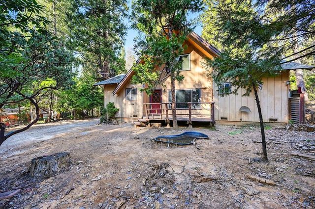 26151 Buckhorn Ridge Rd, Pioneer, CA 95666