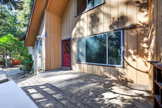 26151 Buckhorn Ridge Rd, Pioneer, CA 95666