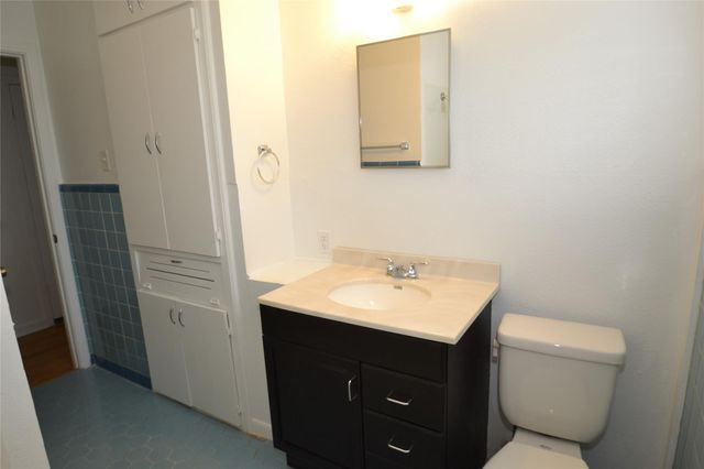 1211 Ridgemont DR, Austin, TX 78723