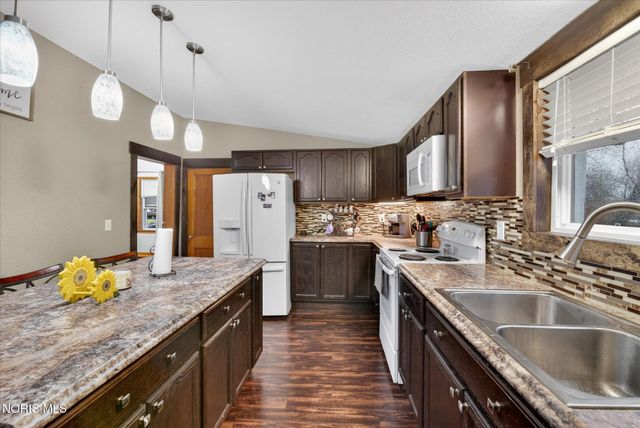 613 W Jackson Street, West Unity, OH 43570