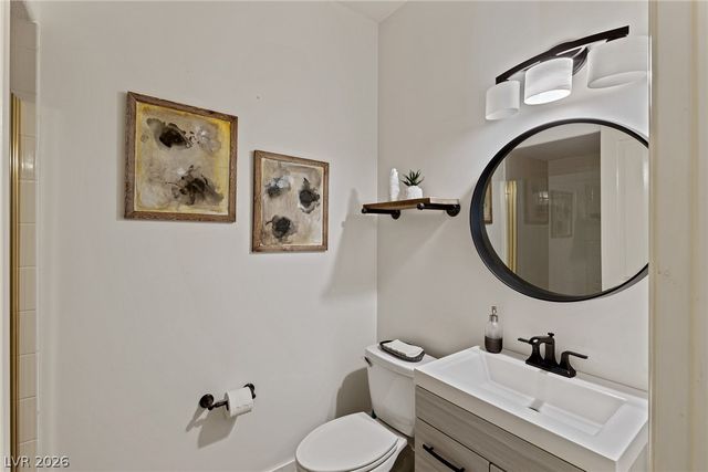 9421 Queen Charlotte Drive, Las Vegas, NV 89145