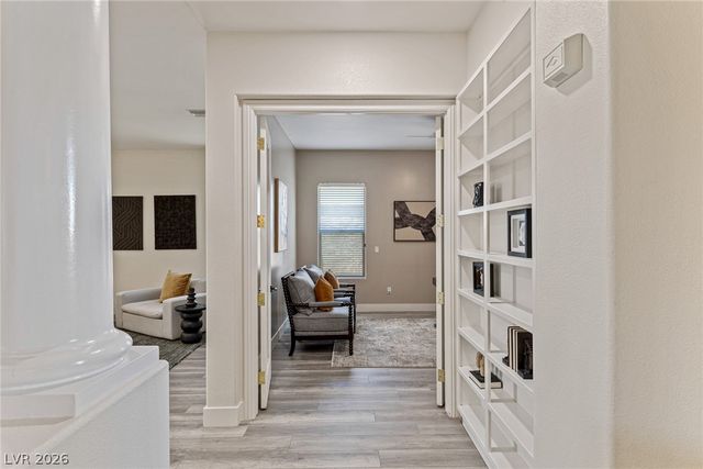 9421 Queen Charlotte Drive, Las Vegas, NV 89145