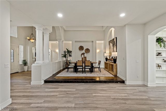 9421 Queen Charlotte Drive, Las Vegas, NV 89145