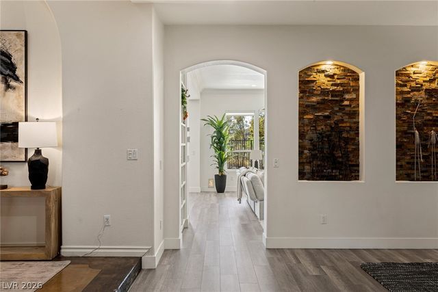 9421 Queen Charlotte Drive, Las Vegas, NV 89145