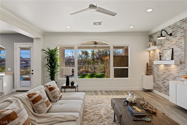 9421 Queen Charlotte Drive, Las Vegas, NV 89145