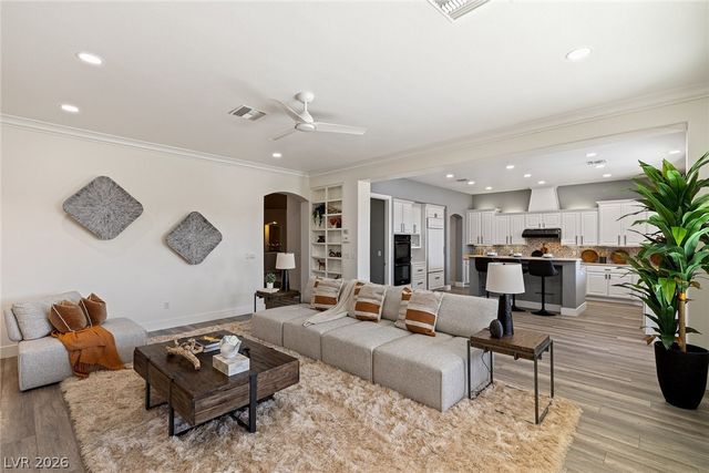 9421 Queen Charlotte Drive, Las Vegas, NV 89145