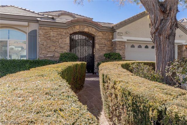 9421 Queen Charlotte Drive, Las Vegas, NV 89145