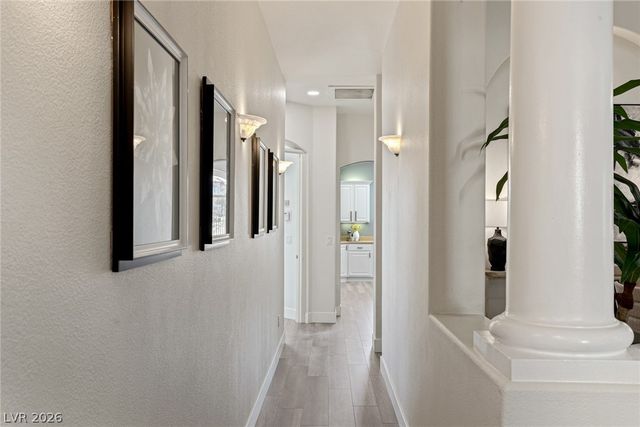 9421 Queen Charlotte Drive, Las Vegas, NV 89145