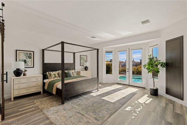 9421 Queen Charlotte Drive, Las Vegas, NV 89145