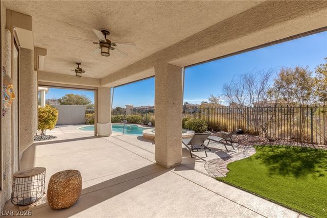 9421 Queen Charlotte Drive, Las Vegas, NV 89145