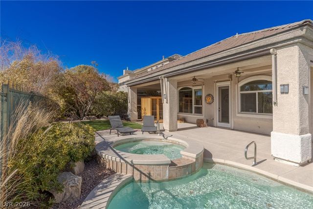 9421 Queen Charlotte Drive, Las Vegas, NV 89145